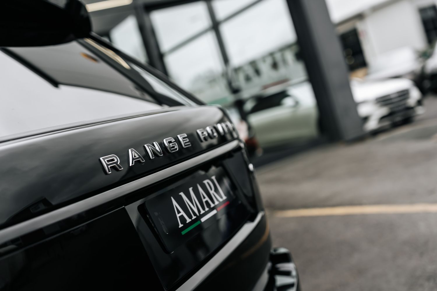 Land Rover Range Rover SVAutobiography Range Rover SV Autobiography Dynamic Black Auto