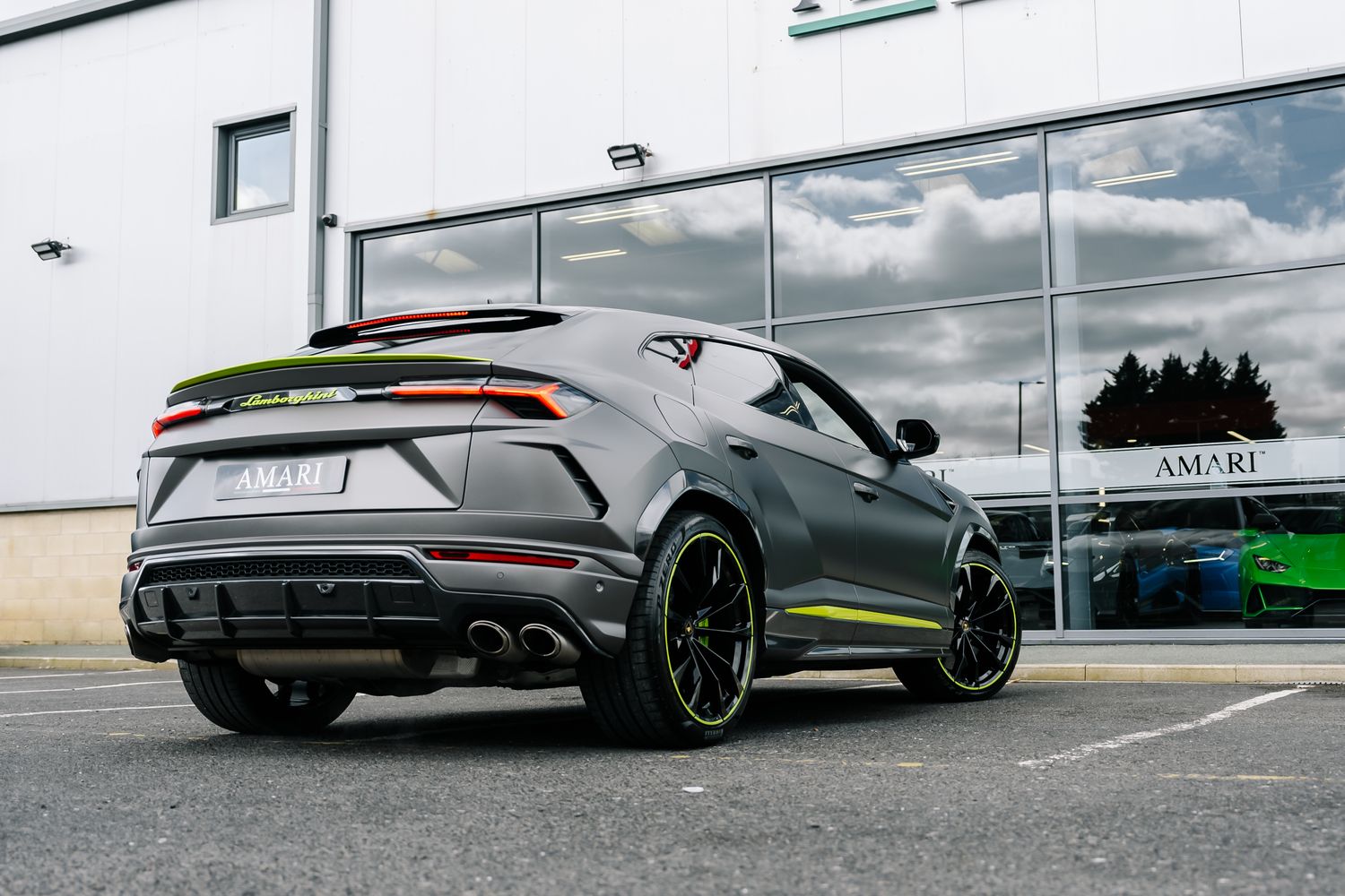 Lamborghini Urus Graphite Capsule