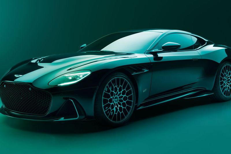 Say goodbye to the DBS, and hello to the Aston Martin DBS 770 Ultimate