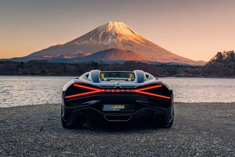 Bugatti Mistral Roadster photos from Tokyo are eye candy