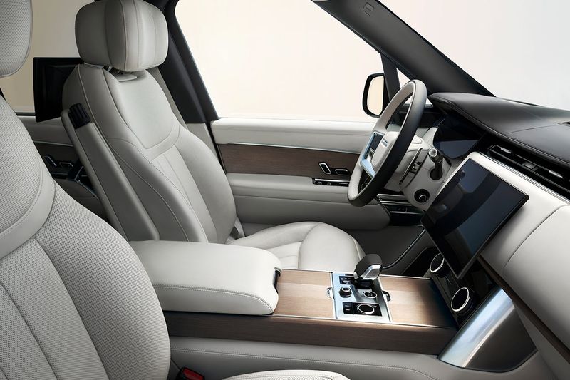 The all-new fifth generation Range Rover is finally here