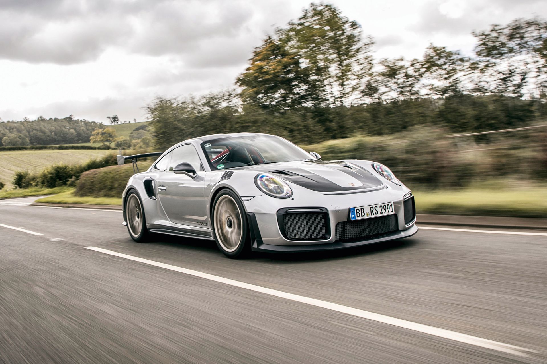 2026 Porsche 911 GT2 RS will be a hybrid supercar with 700+ bhp -report