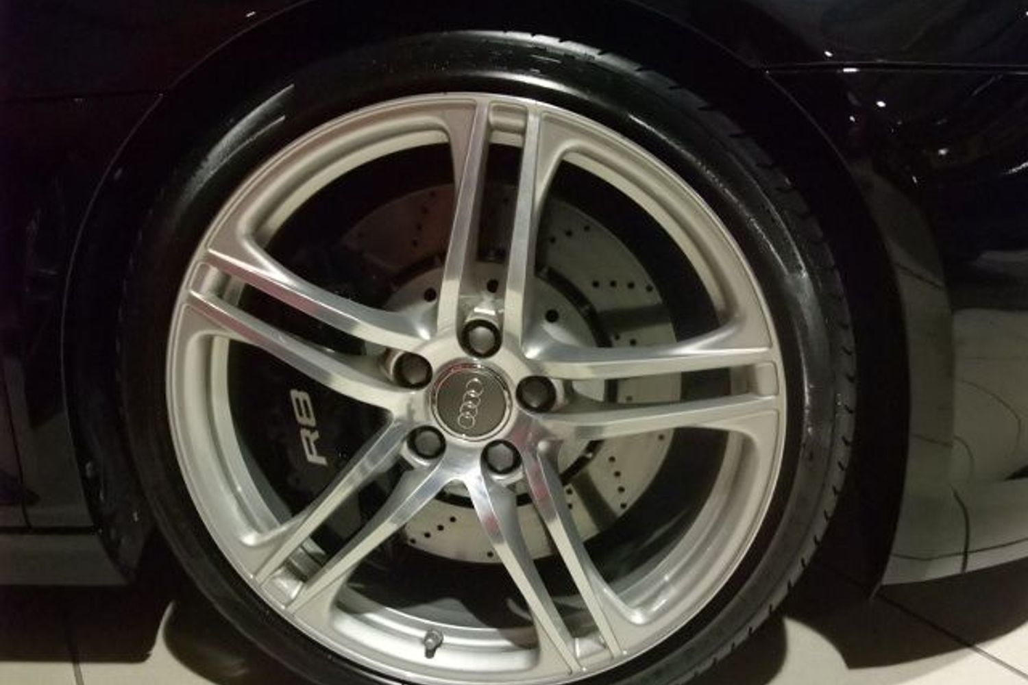 AUDI R8 4.2 V8 FSi