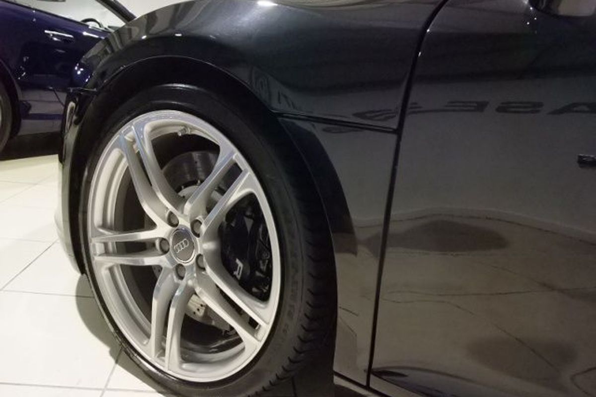 AUDI R8 4.2 V8 FSi