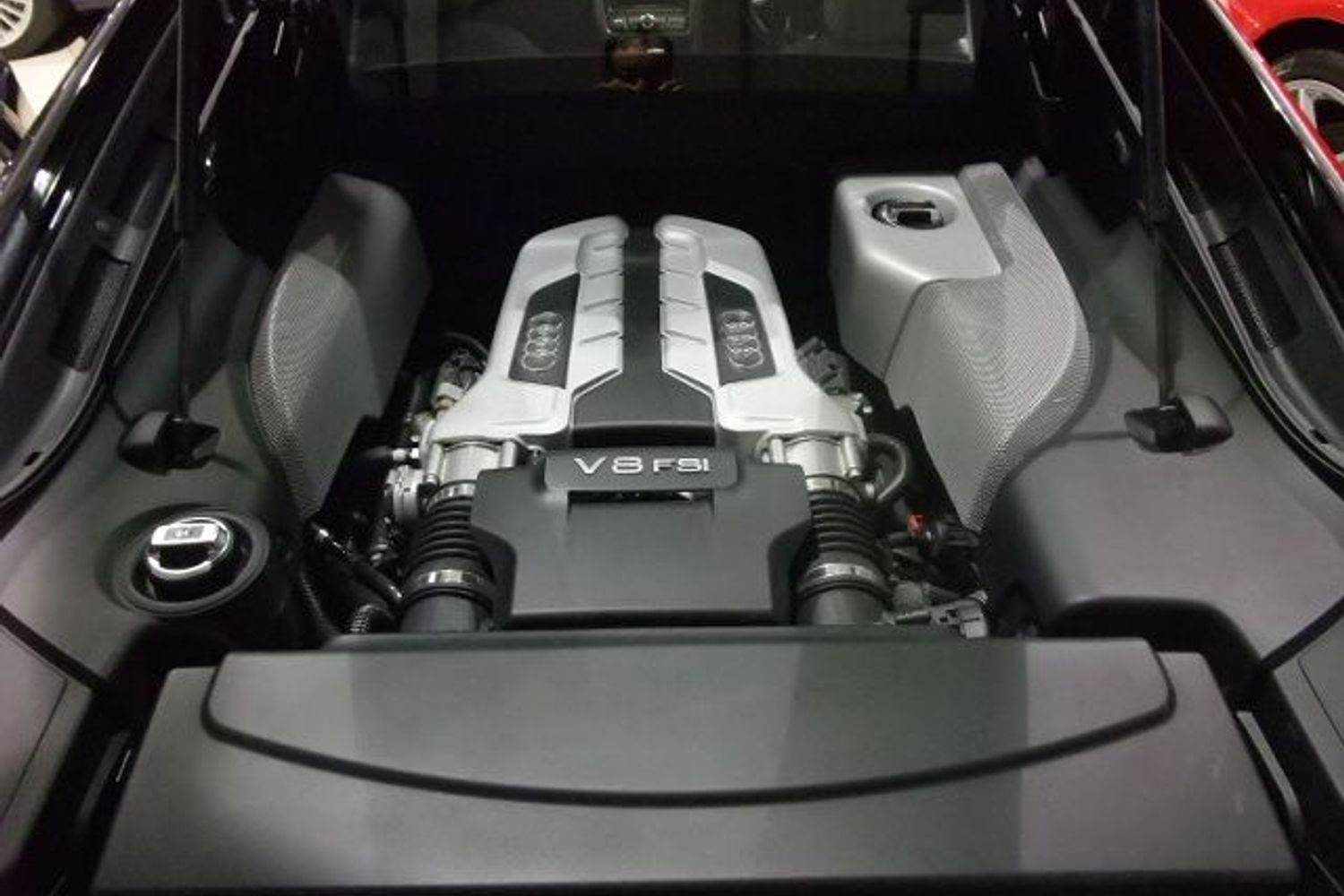 AUDI R8 4.2 V8 FSi