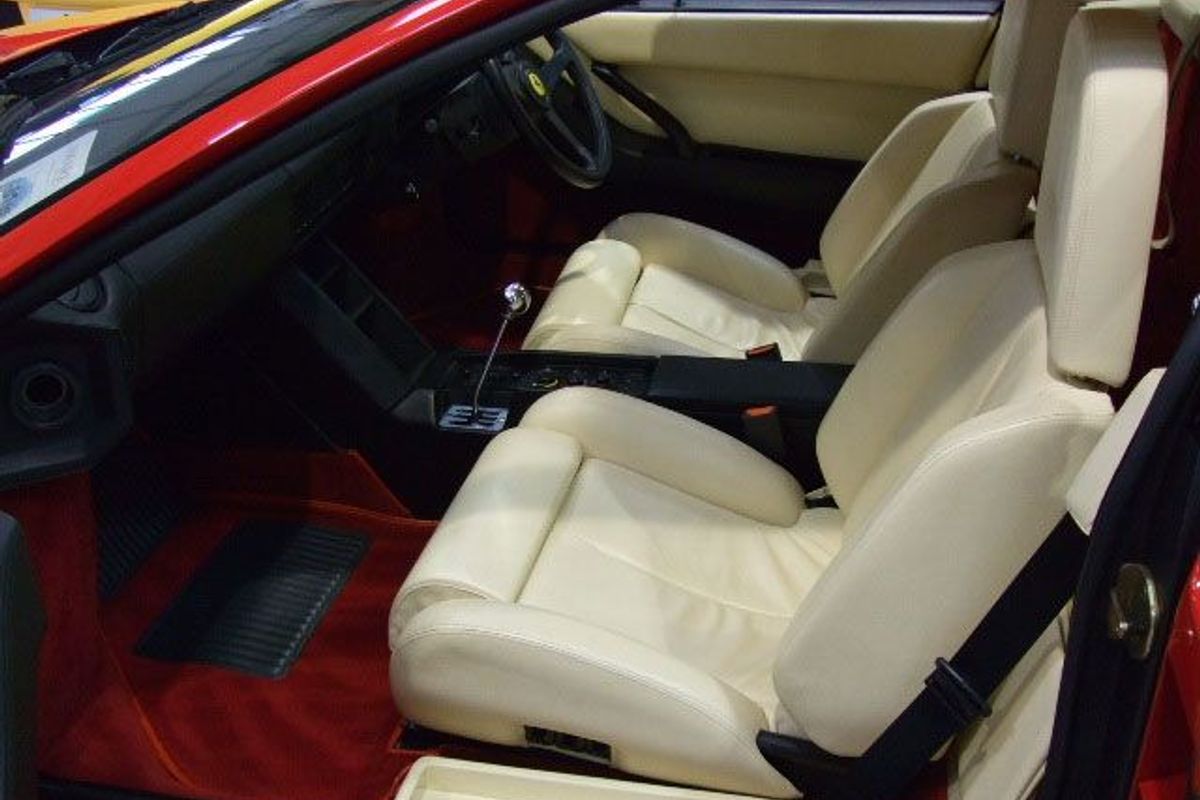 FERRARI Testarossa Red Head
