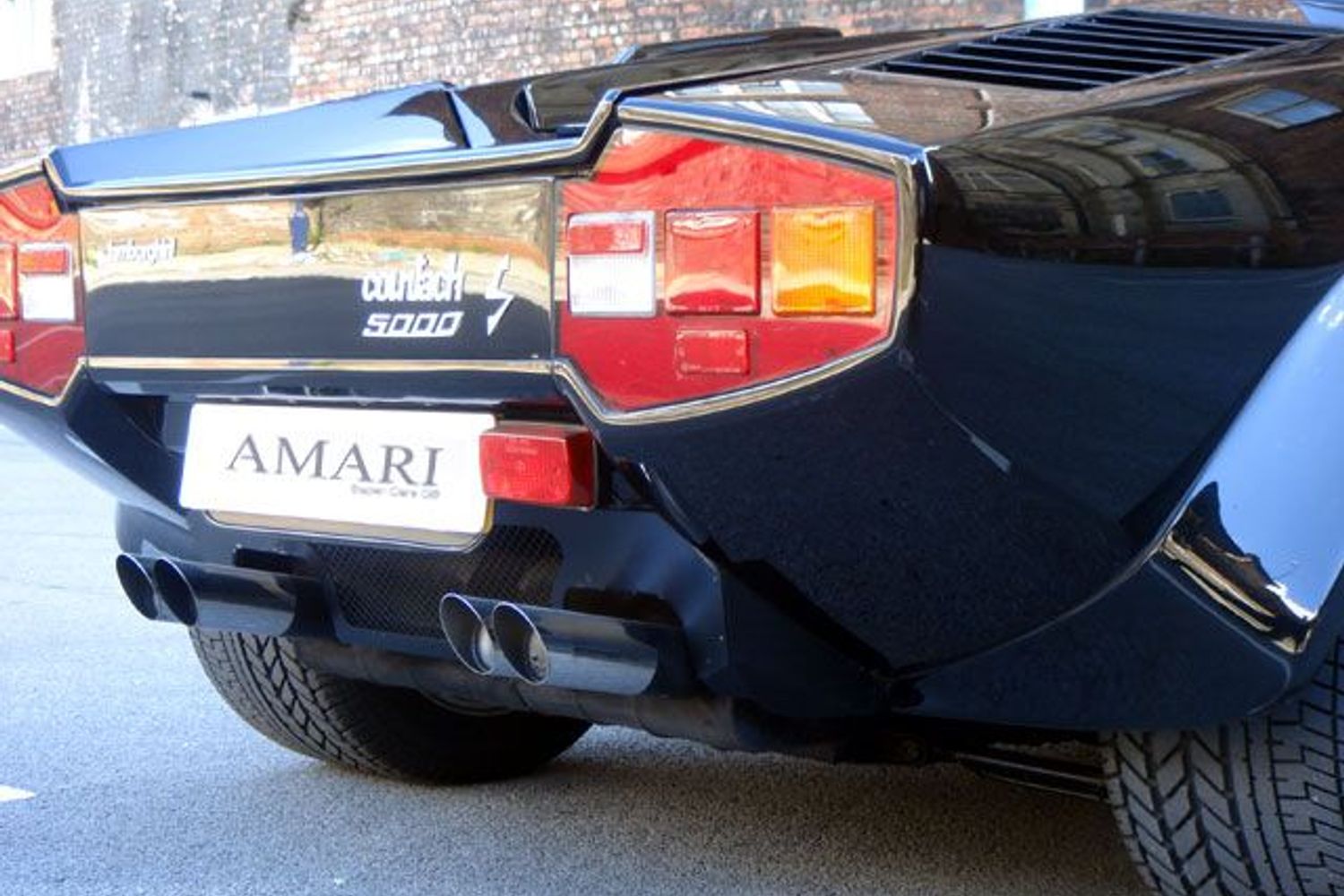 LAMBORGHINI Countach LP500