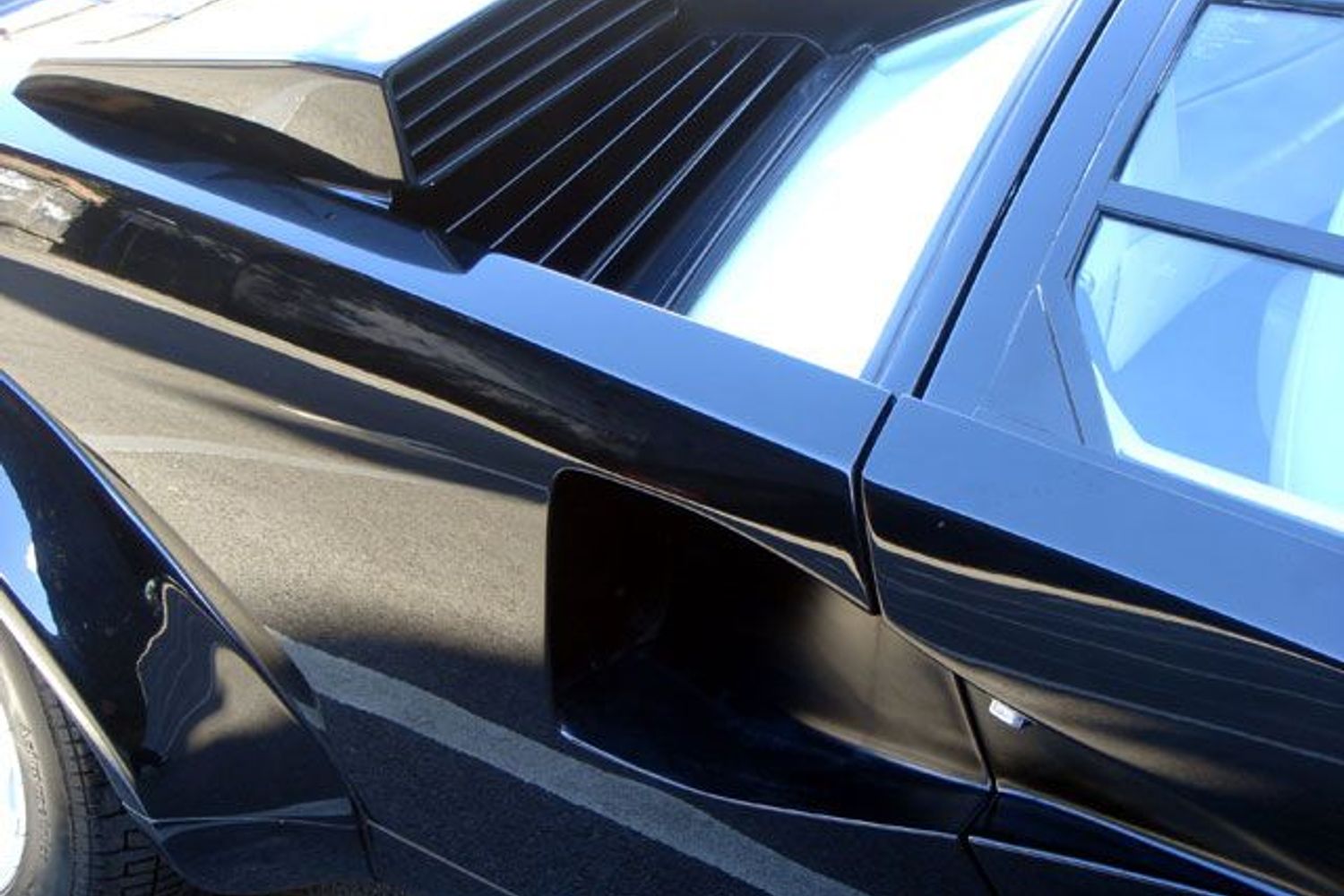 LAMBORGHINI Countach LP500