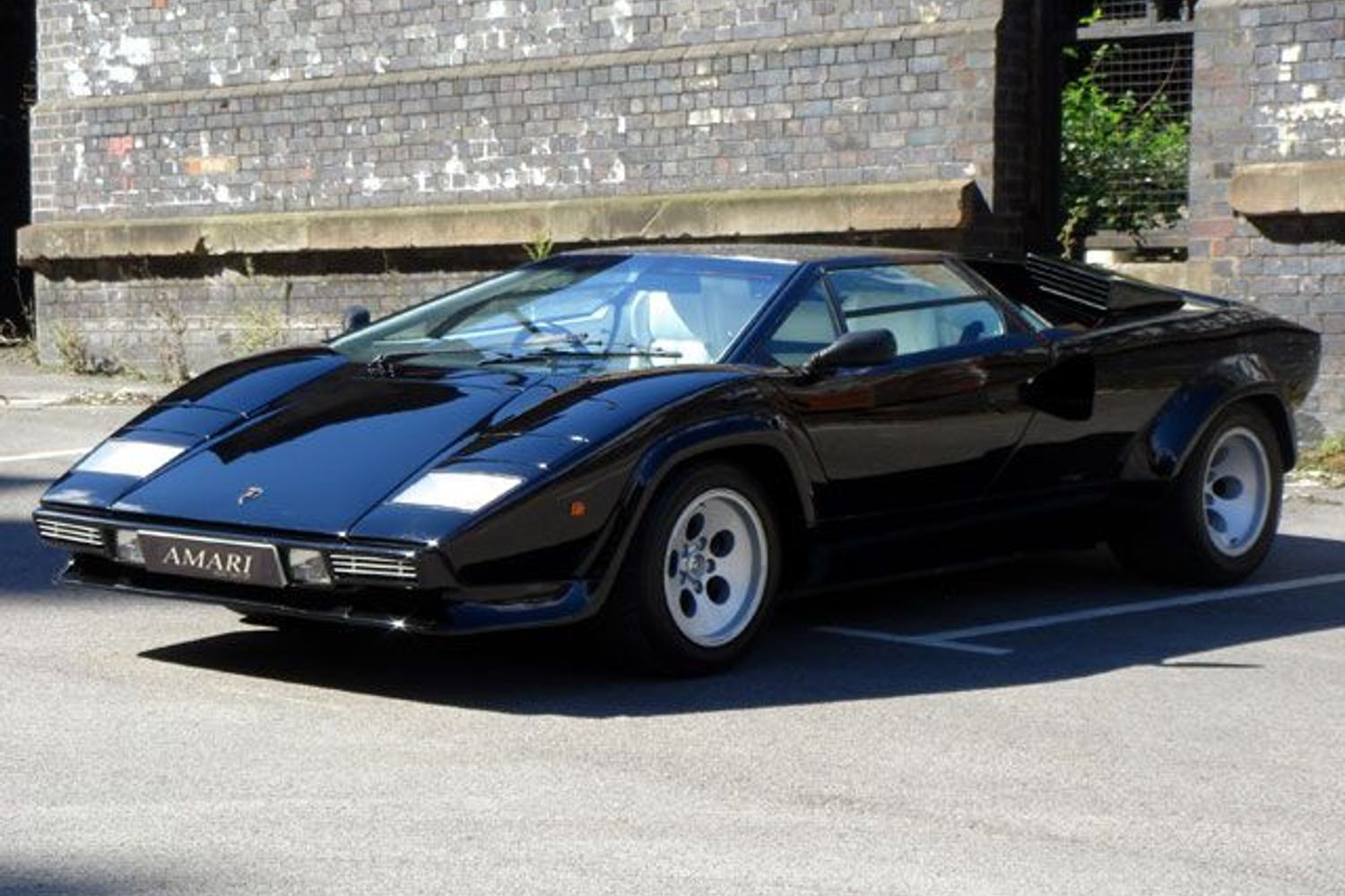 LAMBORGHINI Countach LP500