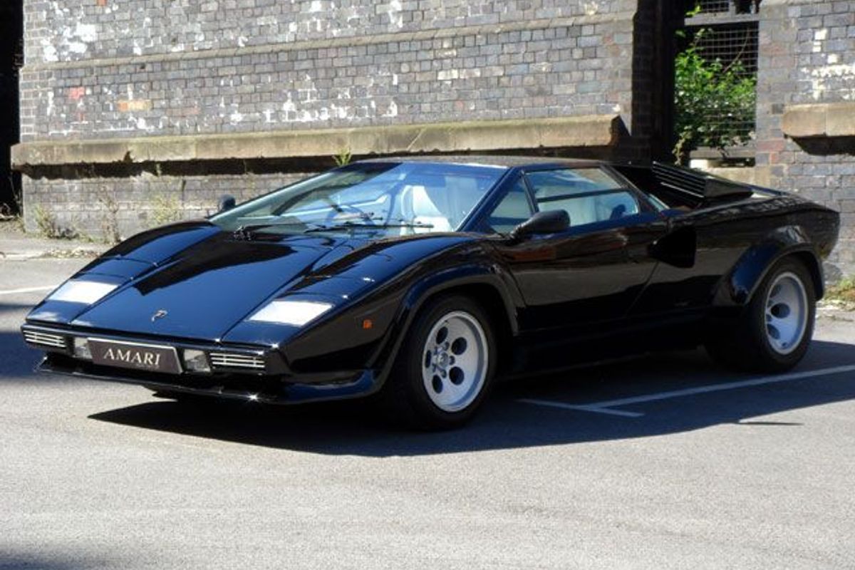 LAMBORGHINI Countach LP500