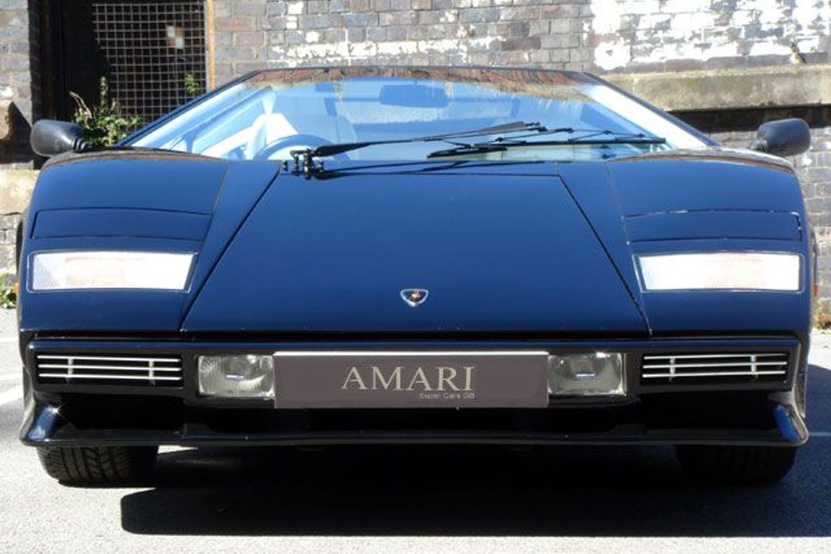LAMBORGHINI Countach LP500