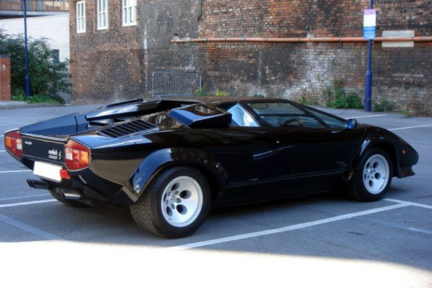 LAMBORGHINI Countach LP500