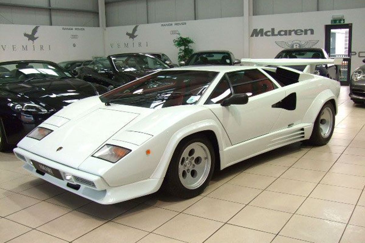 LAMBORGHINI Countach Side Skirted 88 1/2 QV