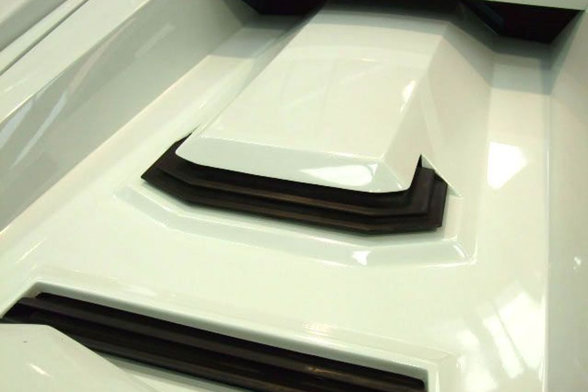 LAMBORGHINI Countach Side Skirted 88 1/2 QV