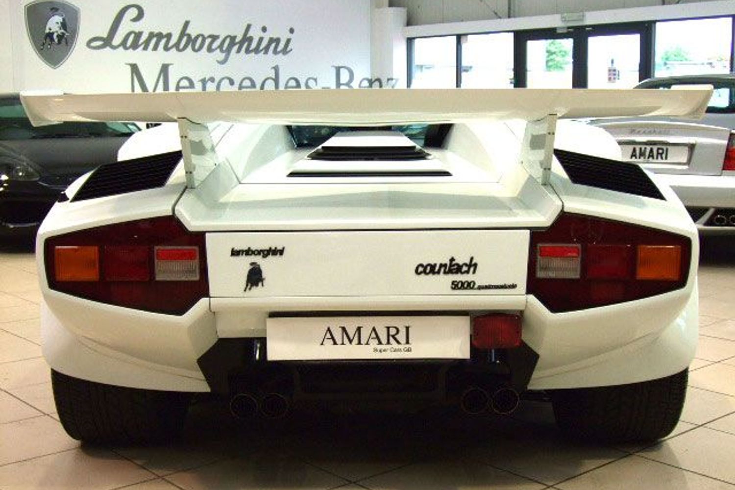 LAMBORGHINI Countach Side Skirted 88 1/2 QV