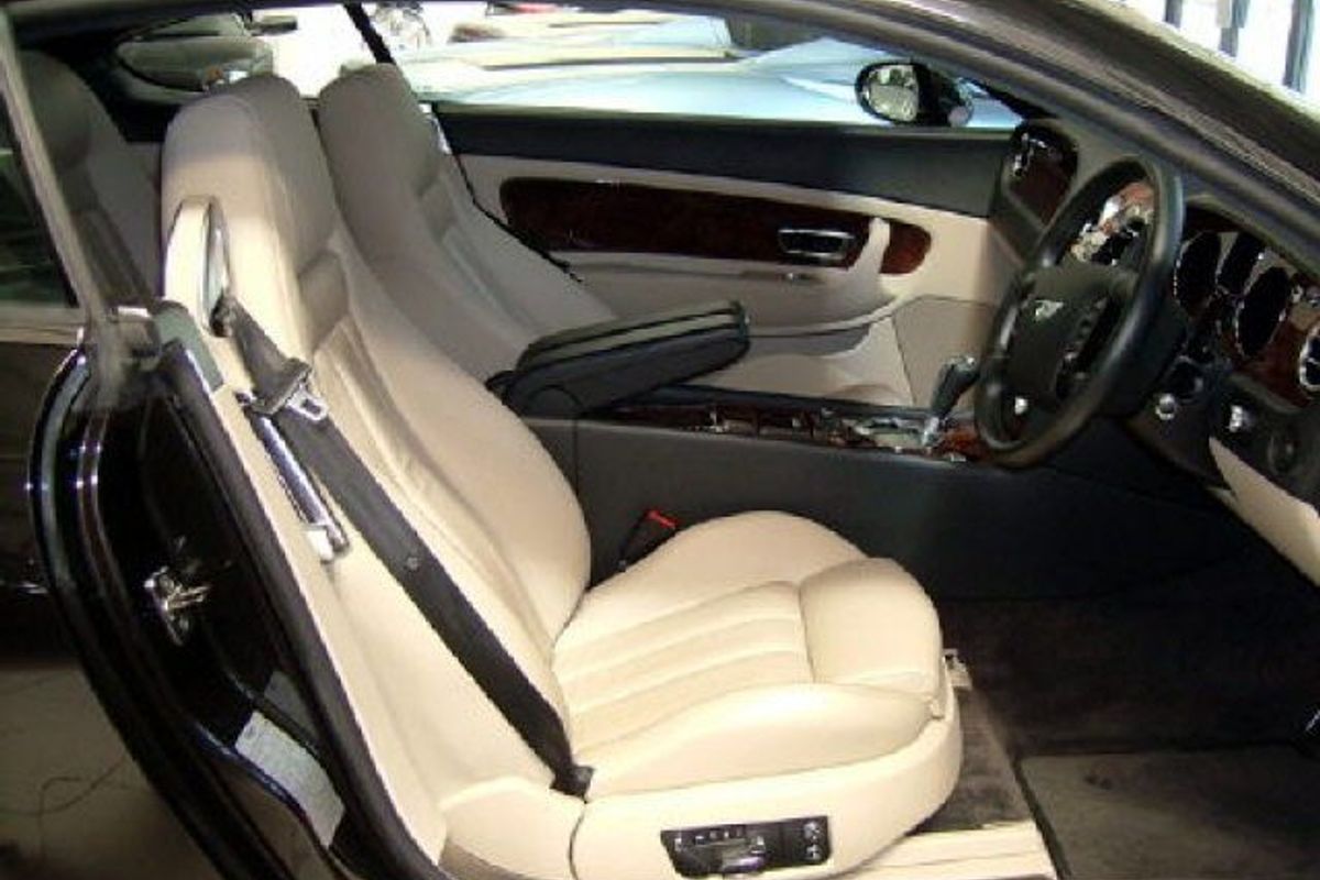 BENTLEY Continental GT 6.0 W12