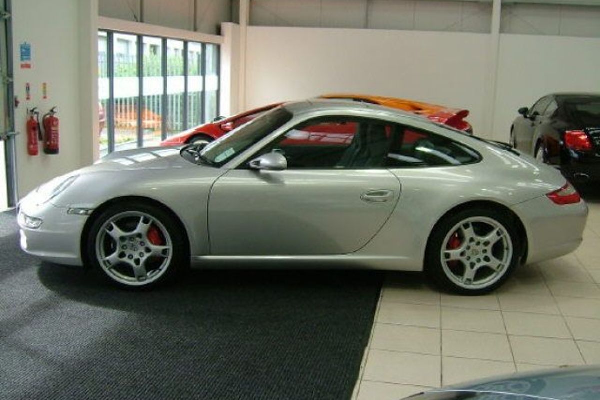 PORSCHE 911 3.8 C2 S