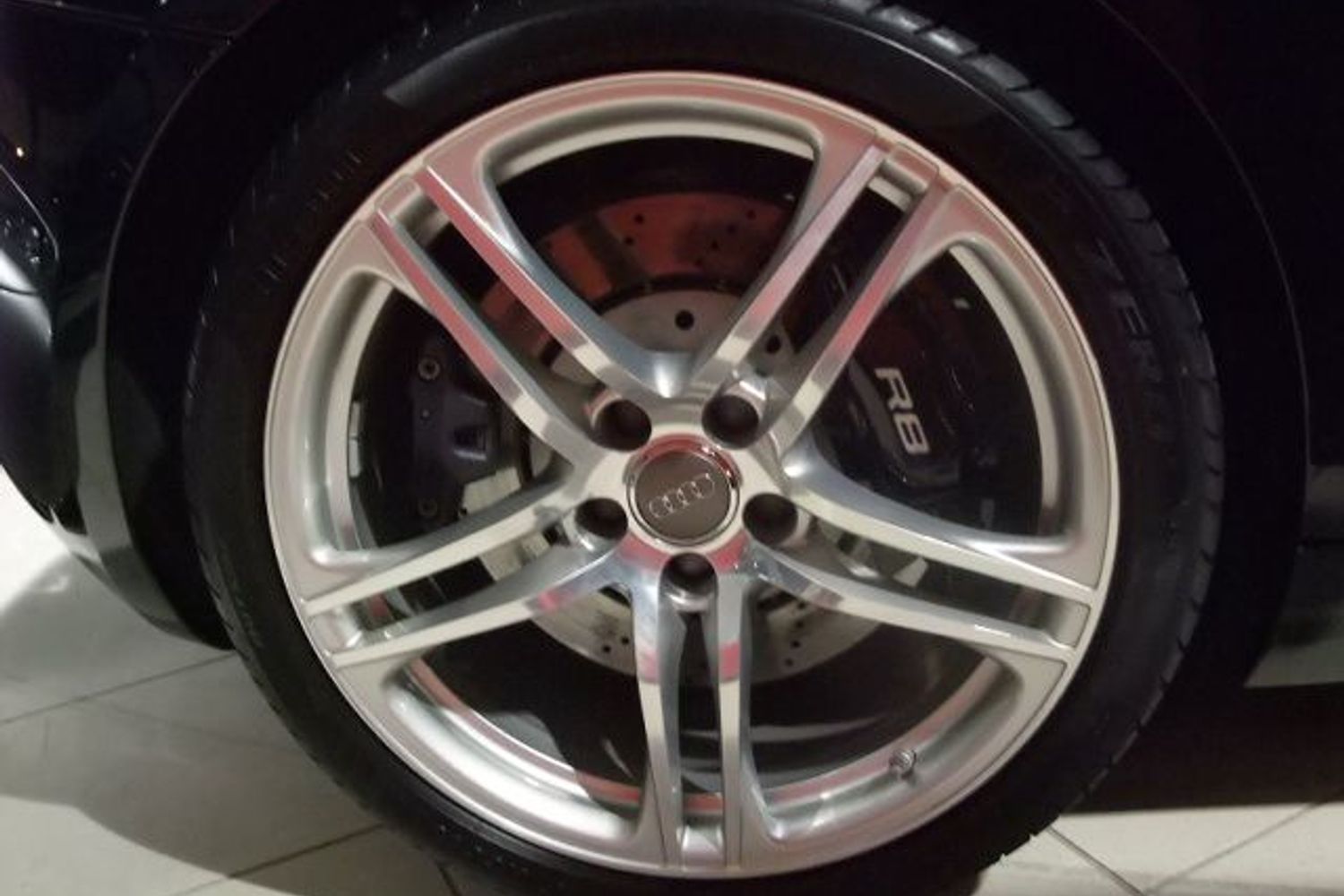 AUDI R8 4.2 FSI Quattro R Tronic