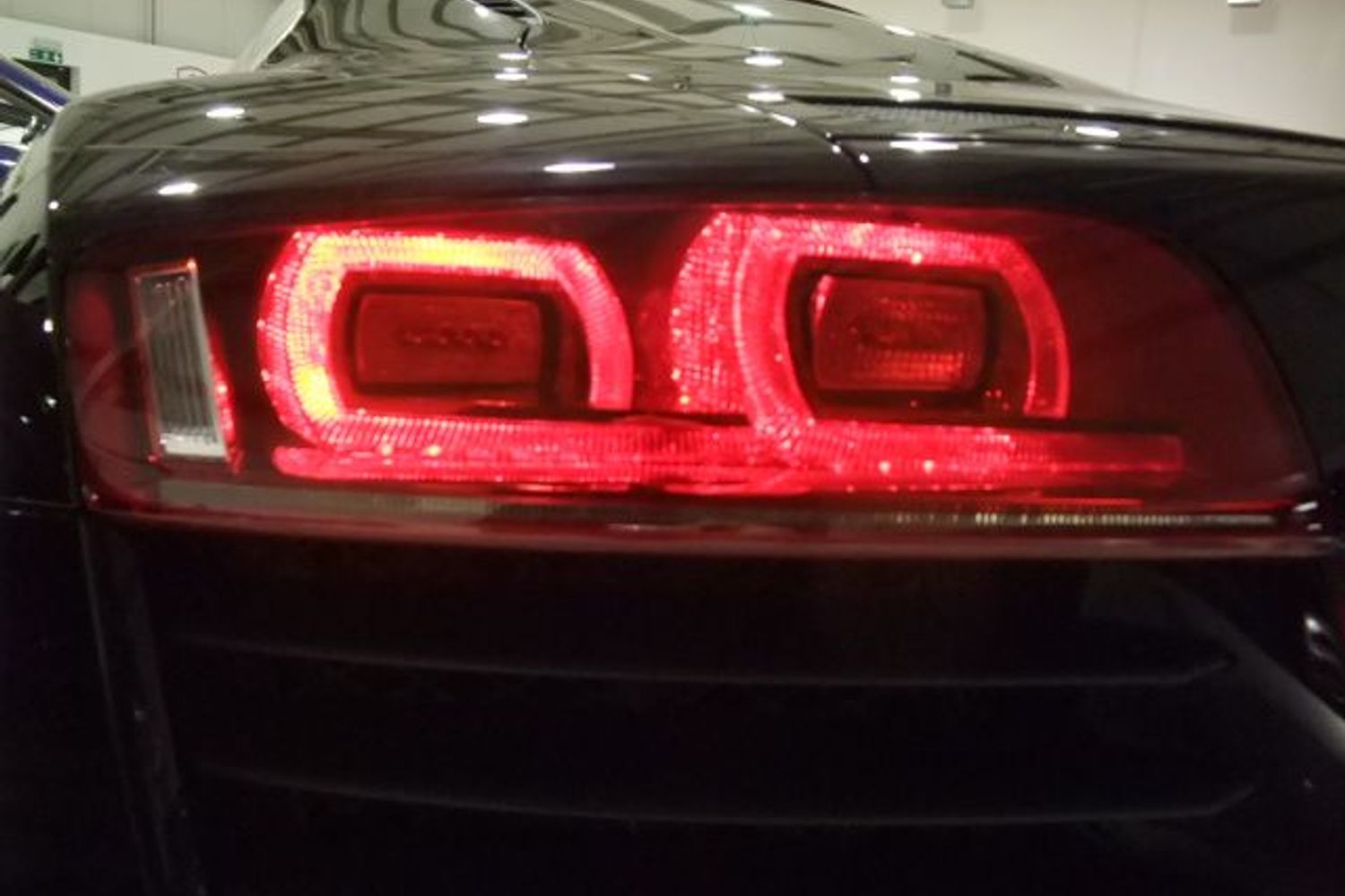 AUDI R8 4.2 FSI Quattro R Tronic