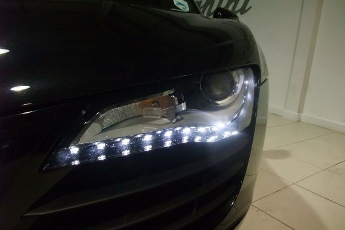 AUDI R8 4.2 FSI Quattro R Tronic