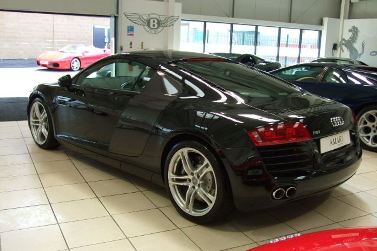 AUDI R8 4.2 FSI Quattro R Tronic