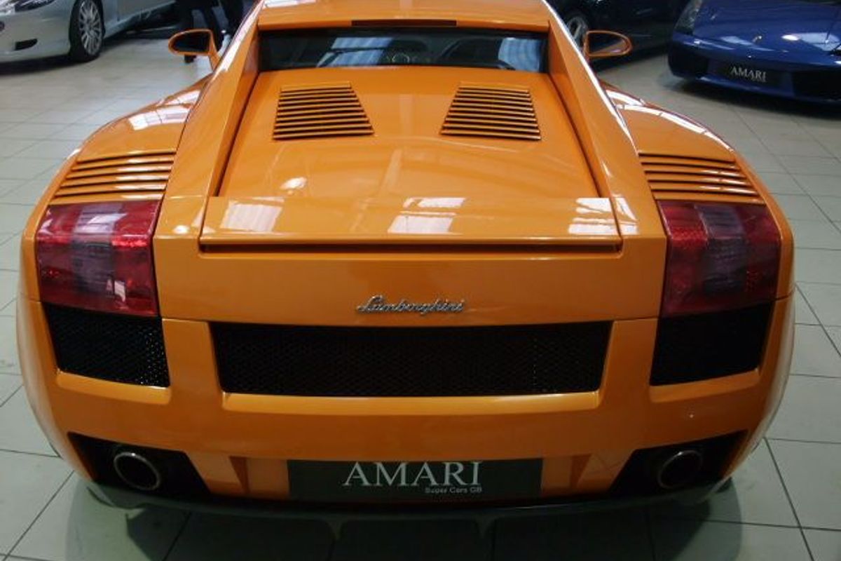 LAMBORGHINI Gallardo V10