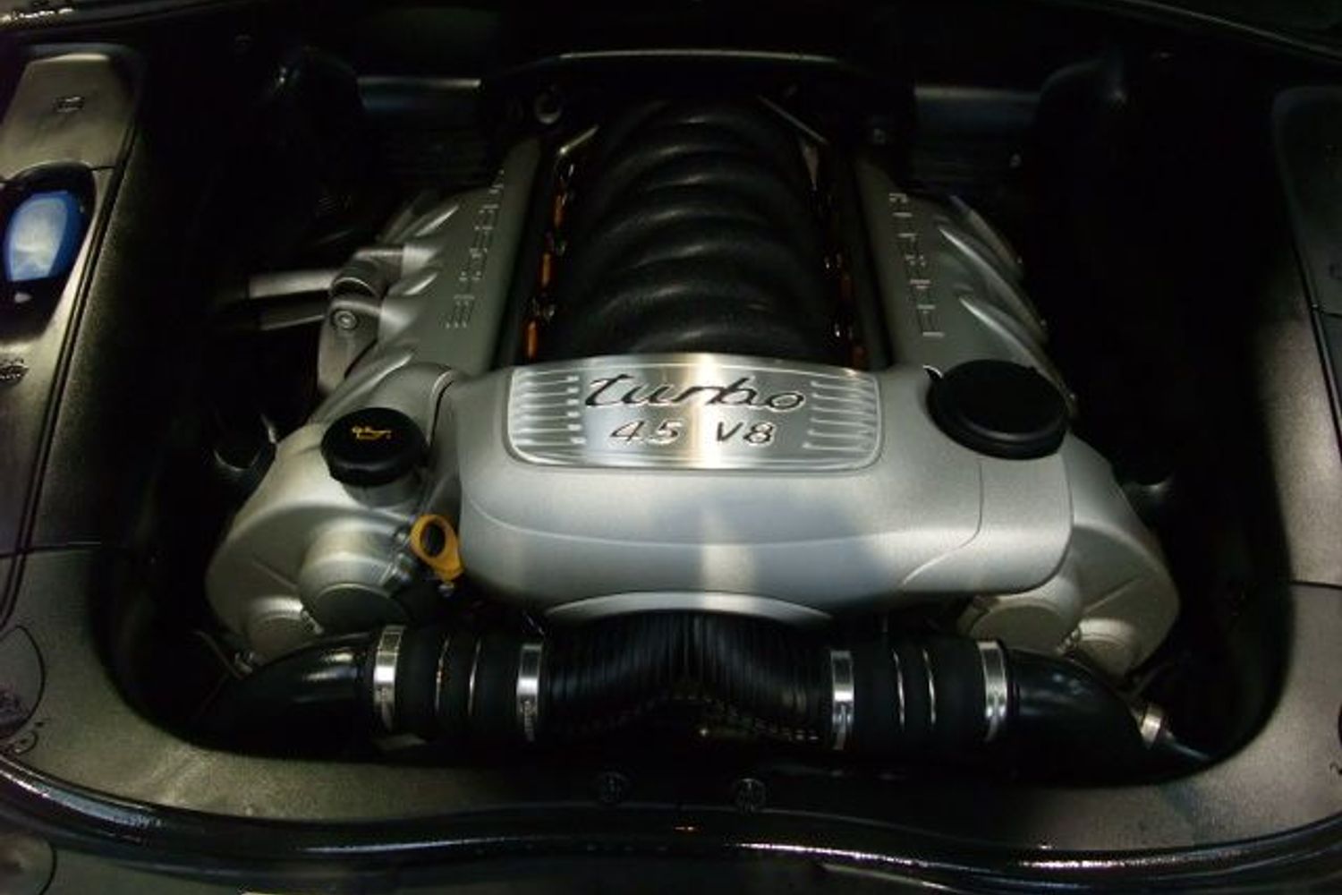 PORSCHE Cayenne Turbo