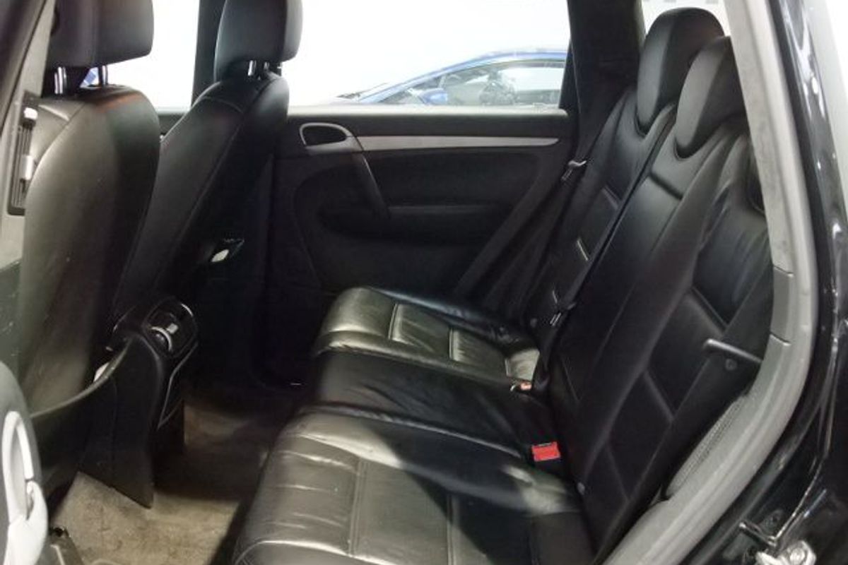 PORSCHE Cayenne Turbo