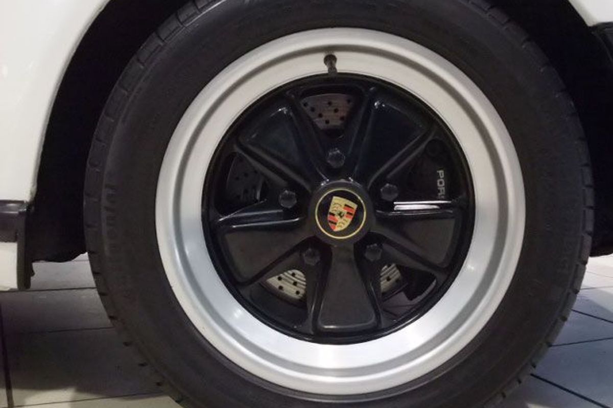 PORSCHE 911 Super Sports