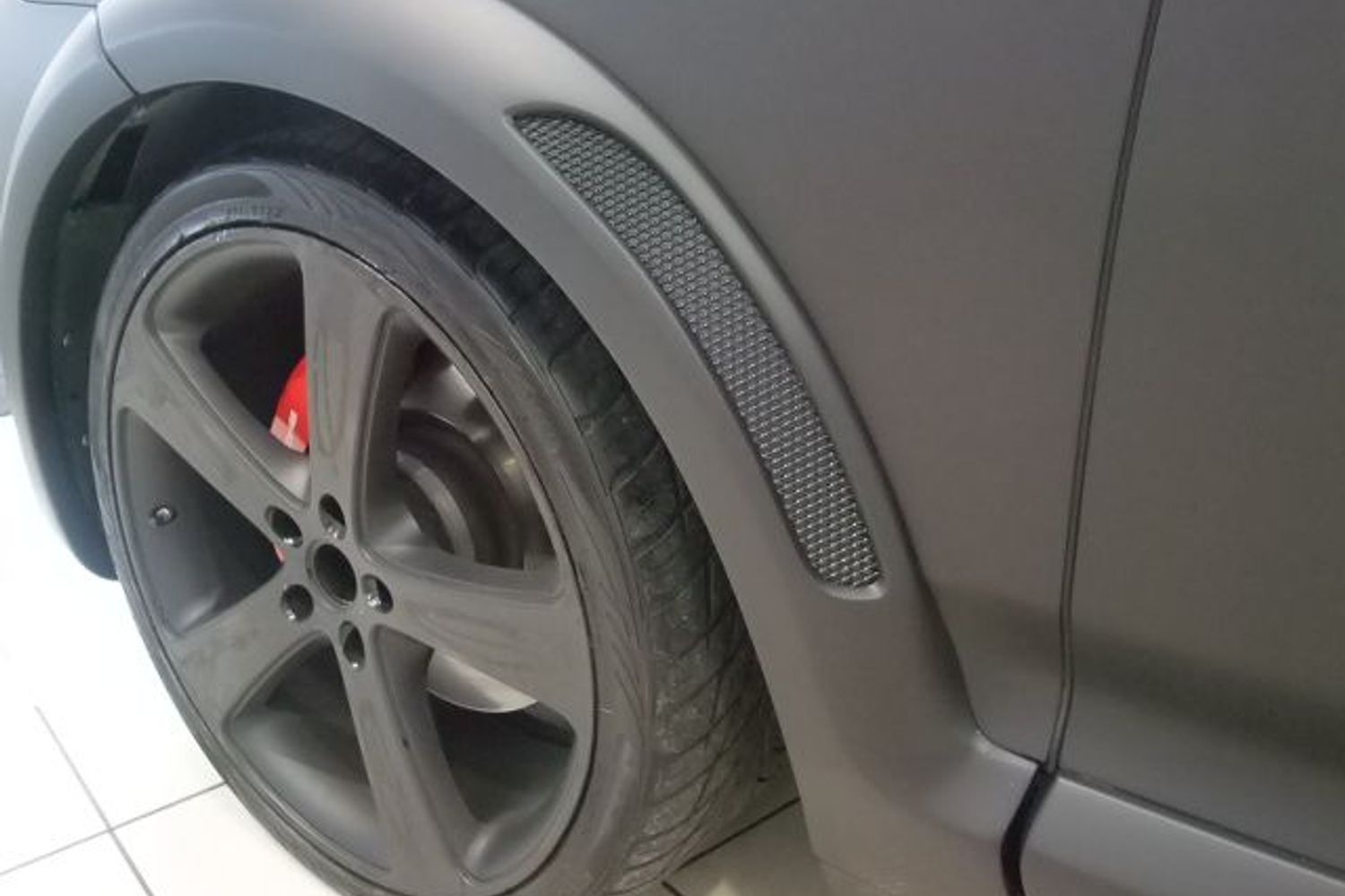 PORSCHE CAYENNE Gemballa 4.8