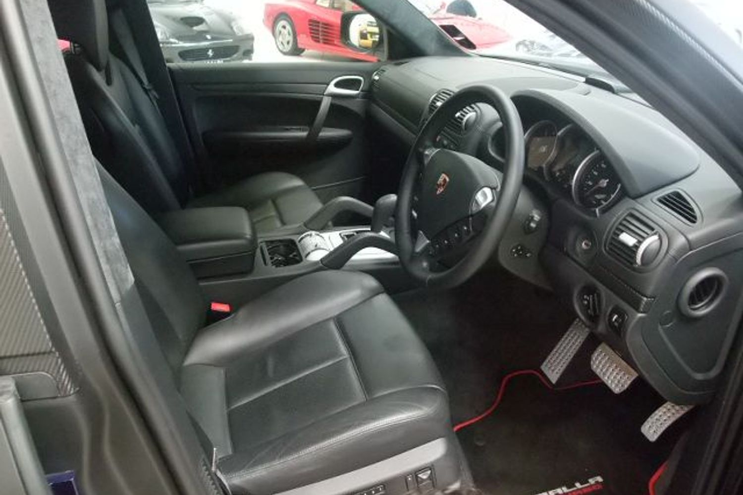 PORSCHE CAYENNE Gemballa 4.8