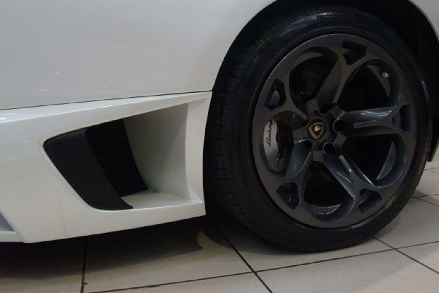 LAMBORGHINI Murcielago LP640