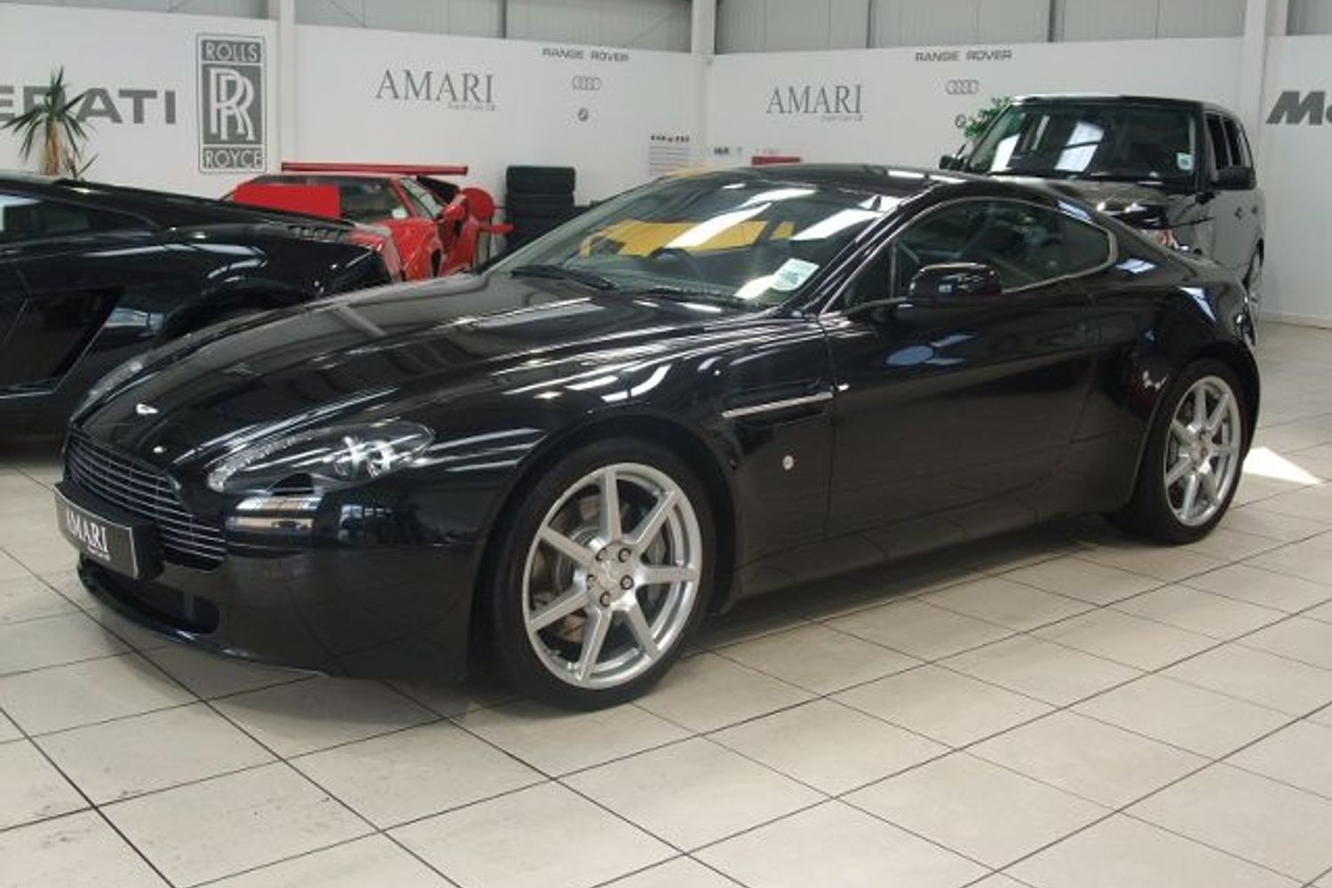 ASTON MARTIN Vantage AMV8