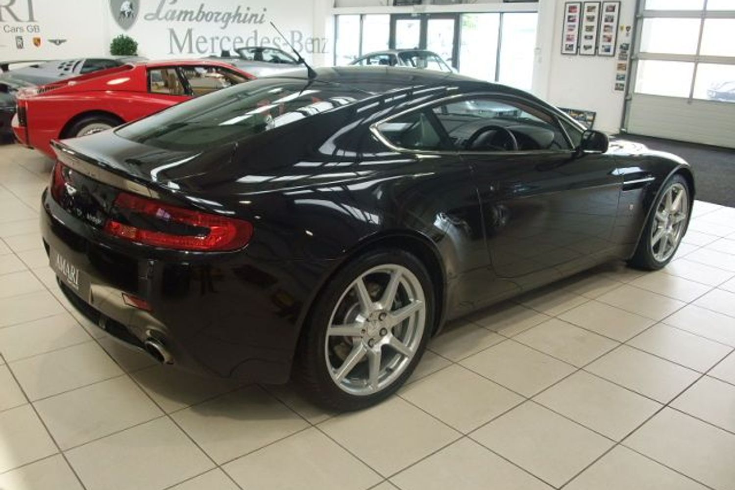 ASTON MARTIN Vantage AMV8