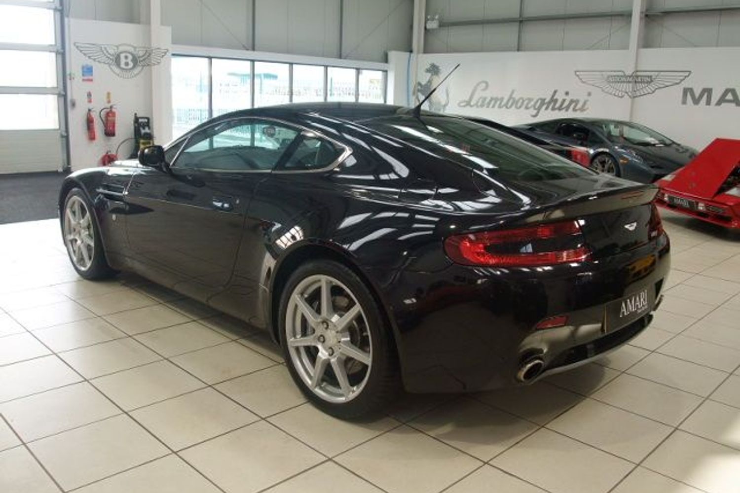 ASTON MARTIN Vantage AM V8