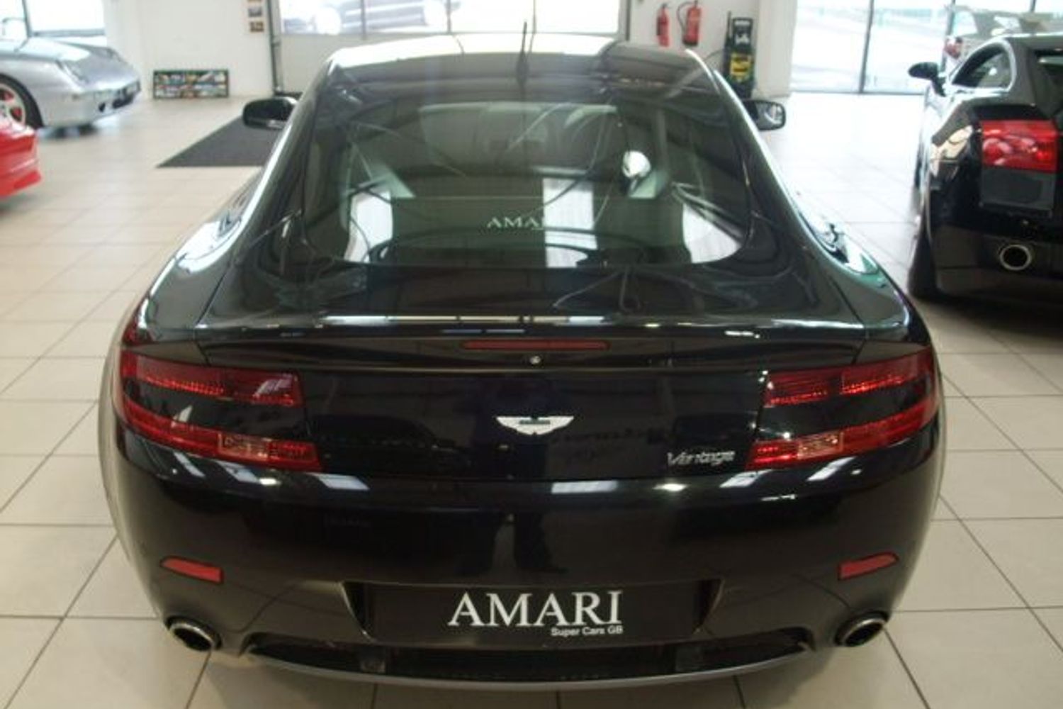 ASTON MARTIN Vantage AM V8