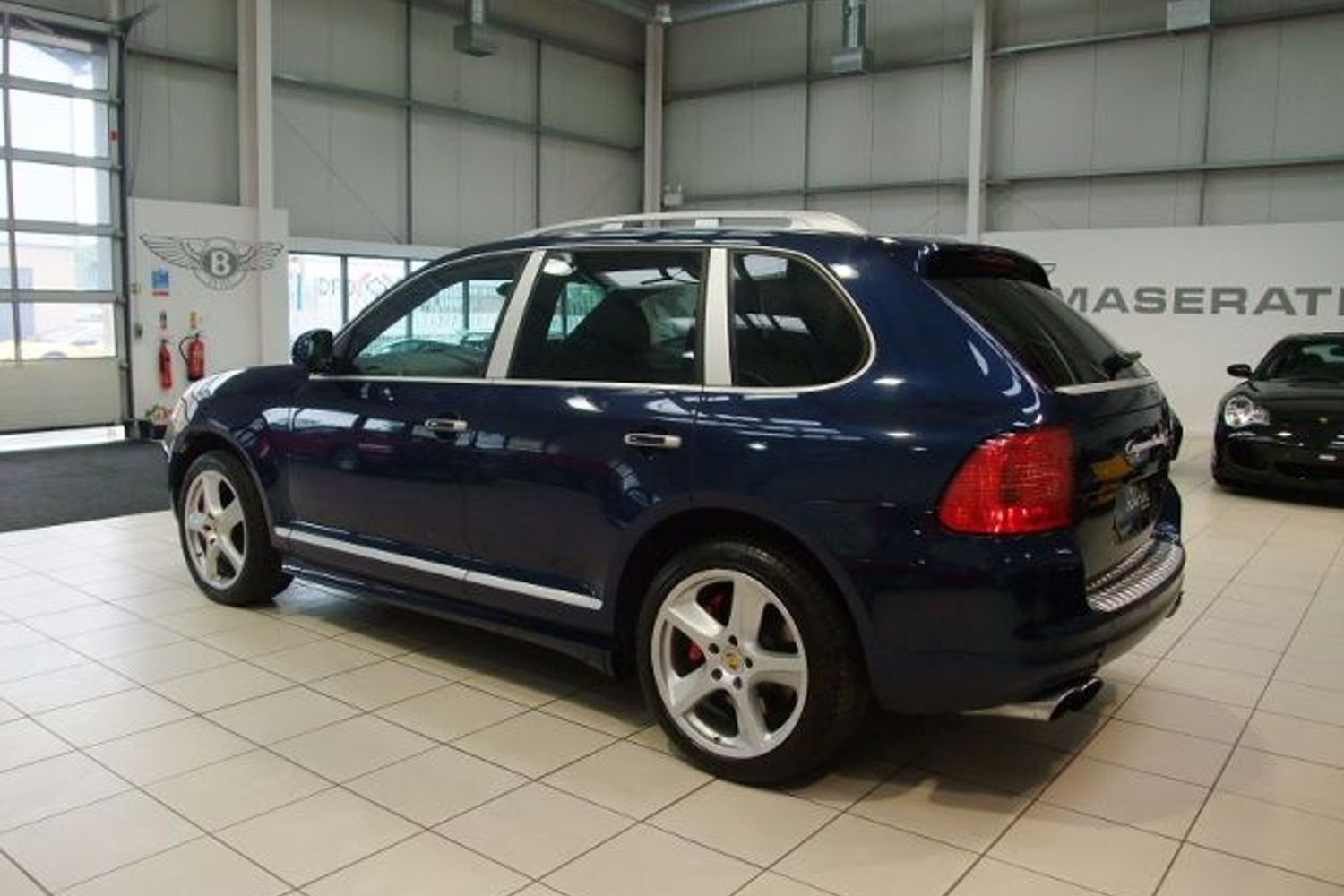 PORSCHE Cayanne Turbo S Tiptronic S (521Bhp)