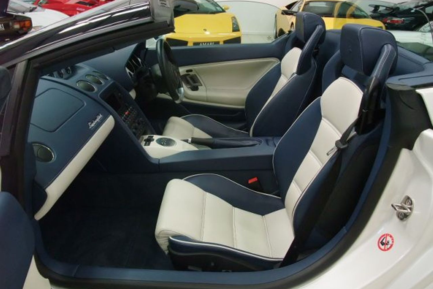 LAMBORGHINI Gallardo Spider E Gear Massive Spec