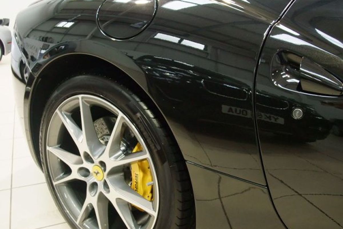 FERRARI California "Beautiful in every way"