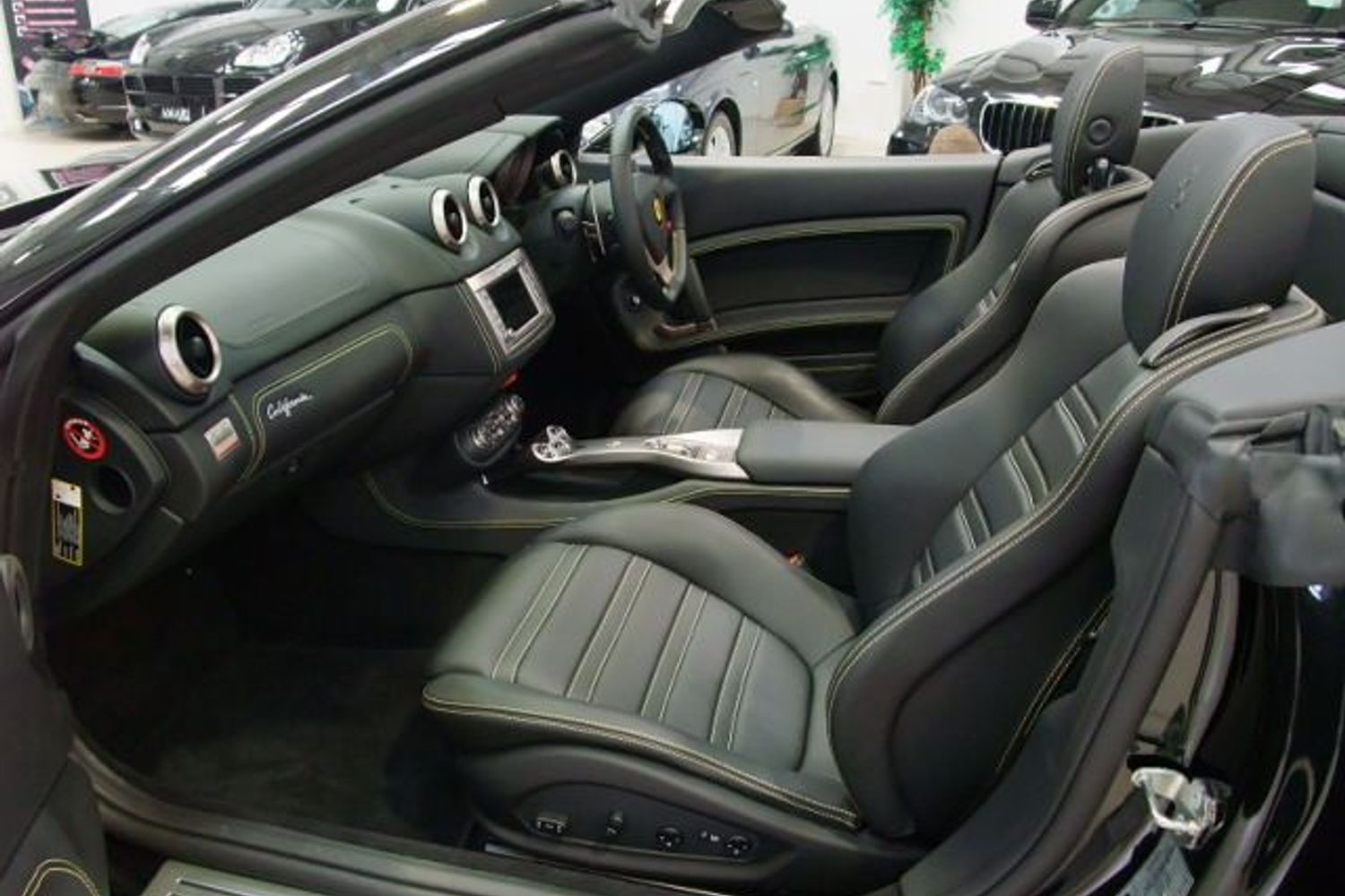 FERRARI California "Beautiful in every way"