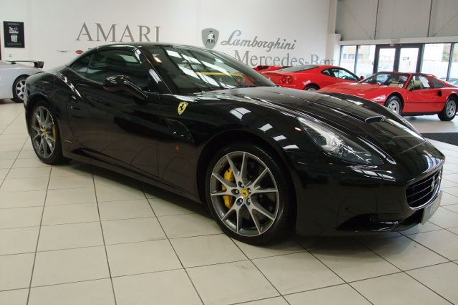 FERRARI California "Beautiful in every way"