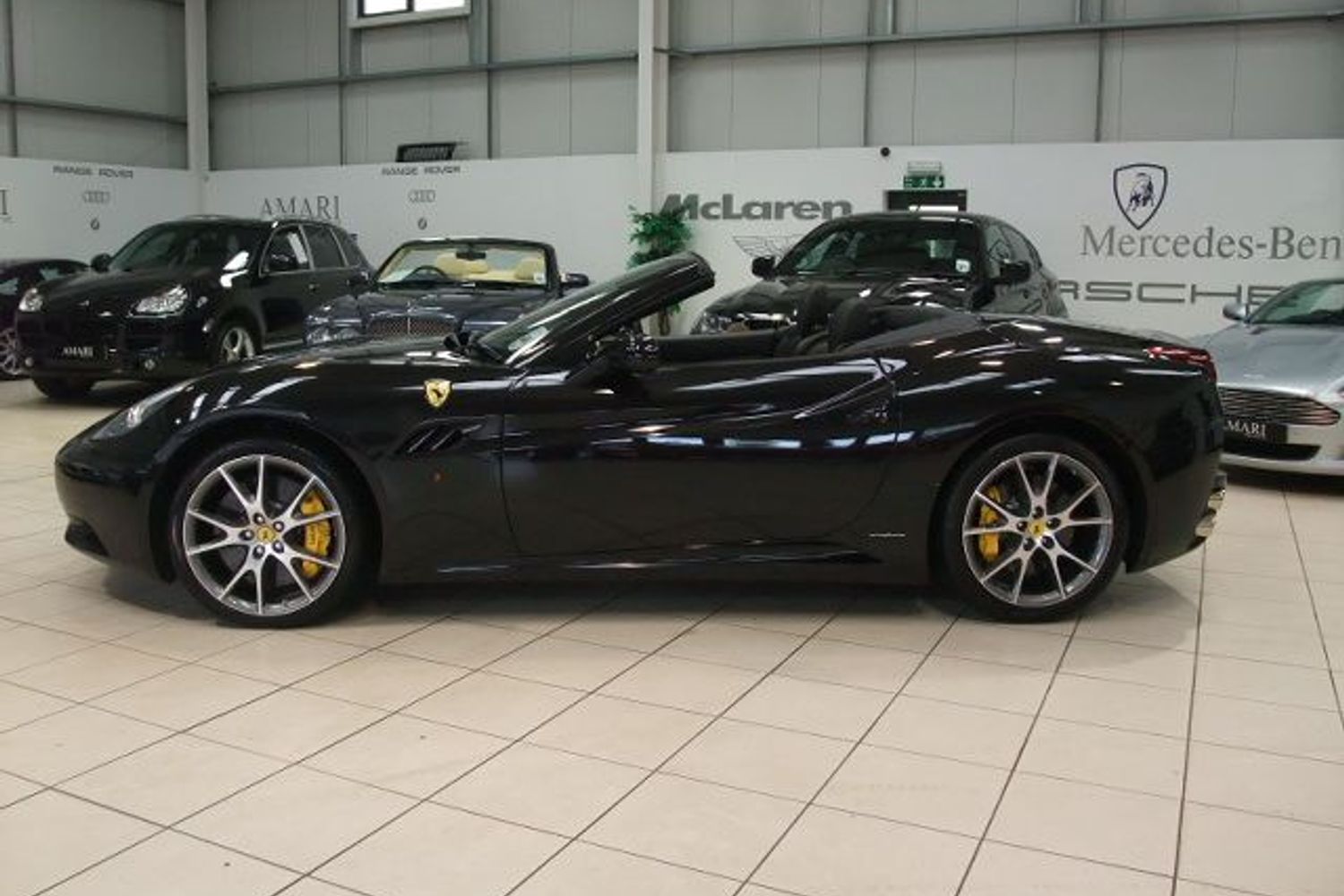 FERRARI California "Beautiful in every way"
