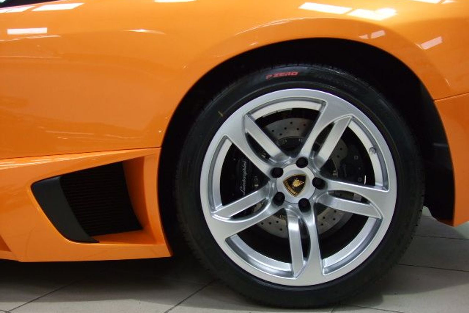 LAMBORGHINI Murcielago LP640 Roadster