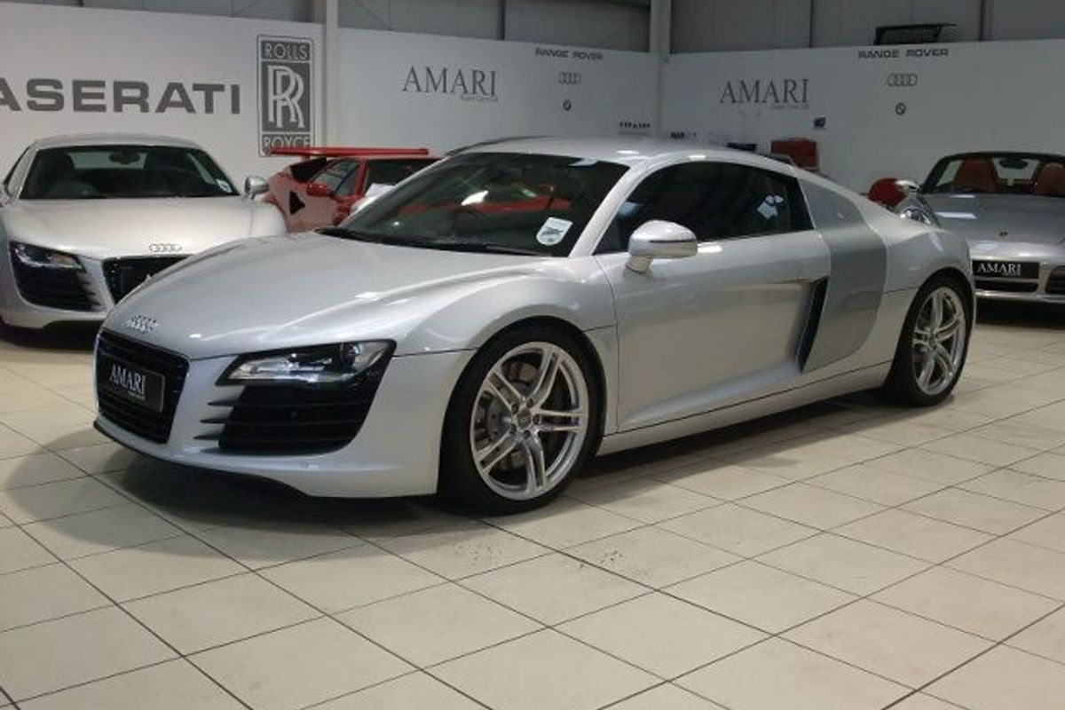 AUDI R8 R- Tronic V8 FSI Nice Big Spec