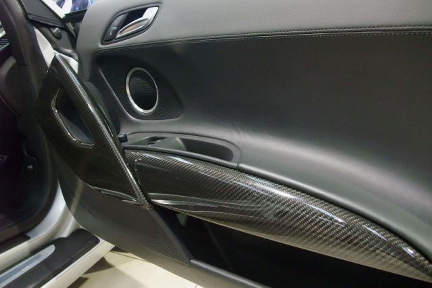 AUDI R8 R- Tronic V8 FSI Nice Big Spec