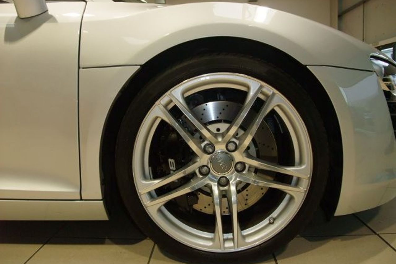 AUDI R8 R- Tronic V8 FSI Nice Big Spec