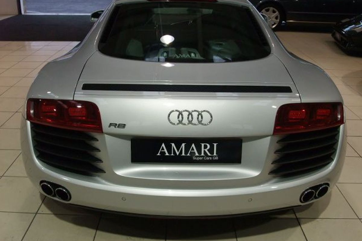 AUDI R8 R- Tronic V8 FSI Nice Big Spec