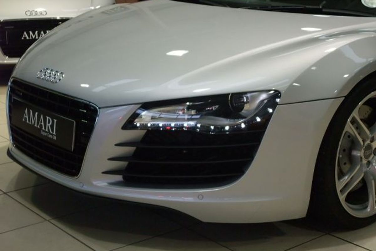 AUDI R8 R- Tronic V8 FSI Nice Big Spec