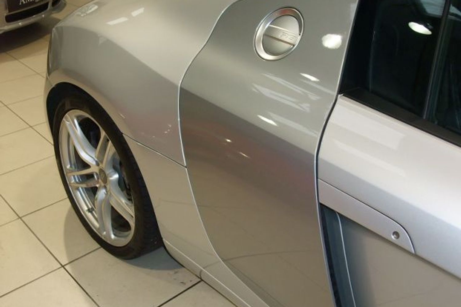 AUDI R8 R- Tronic V8 FSI Nice Big Spec