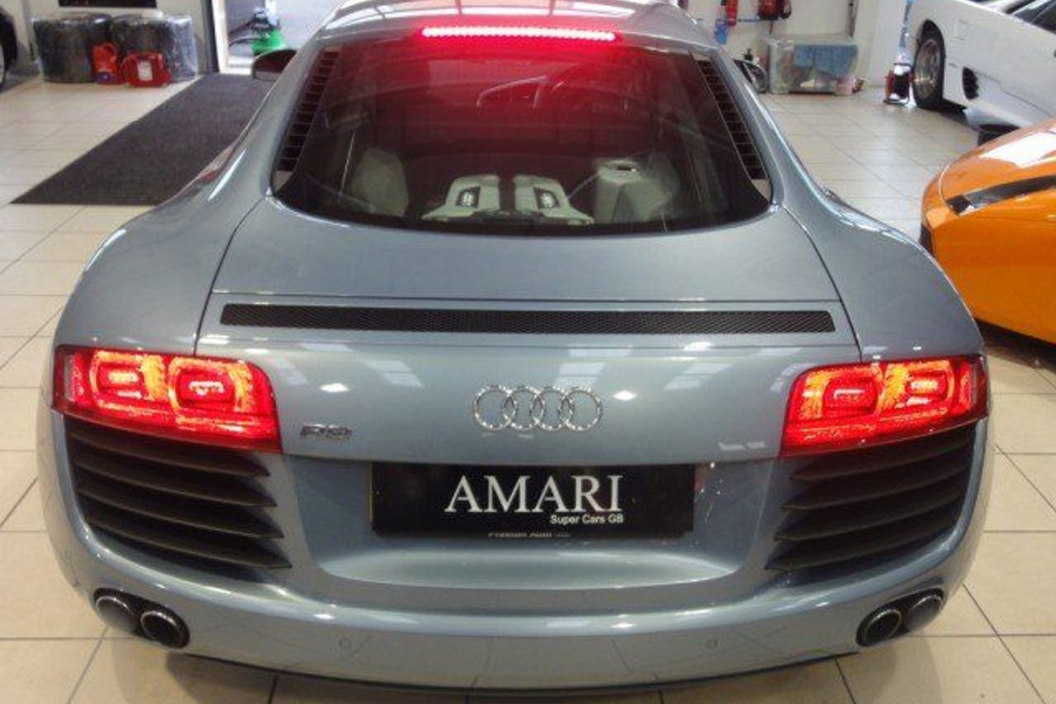 AUDI R8 6sp Man